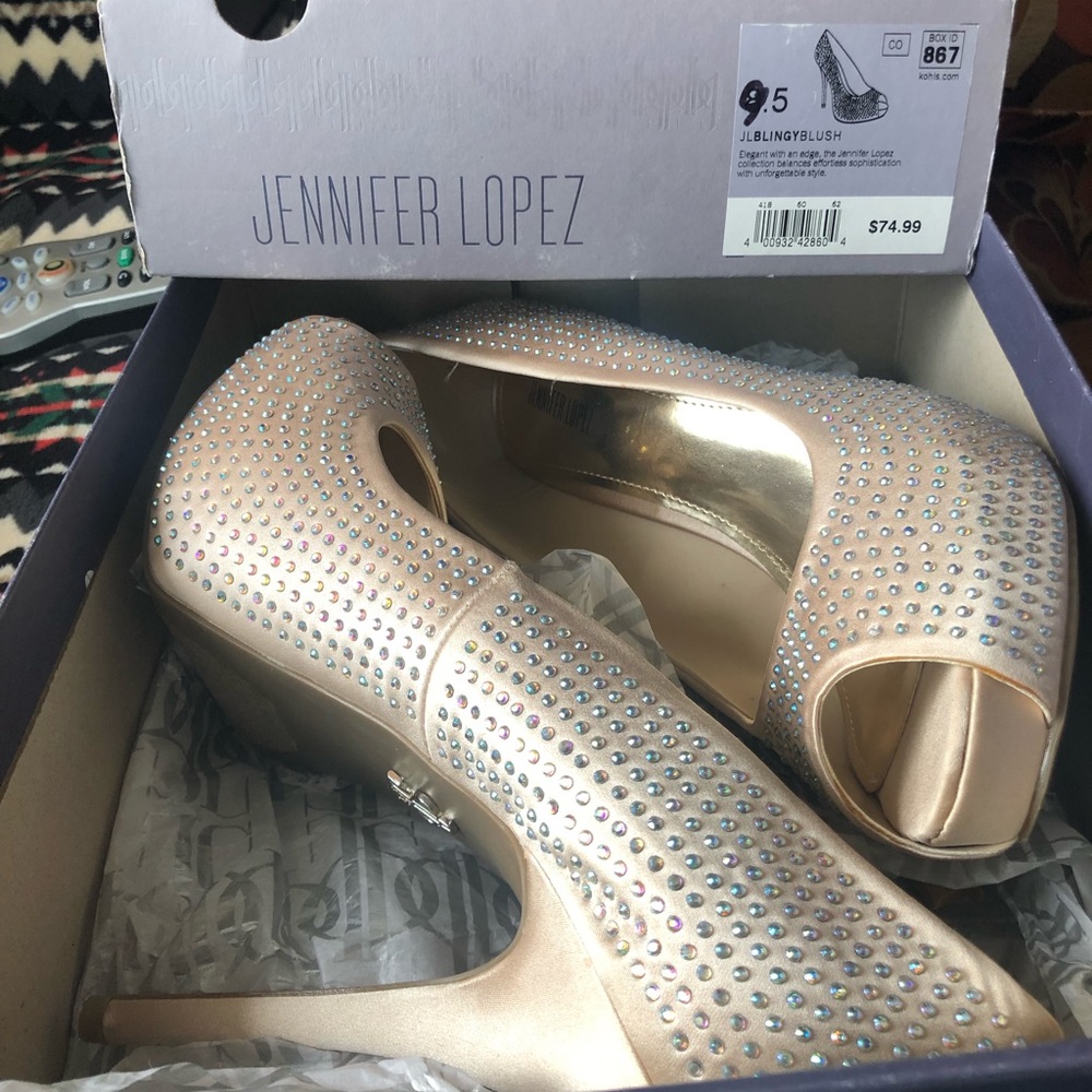 COPY - Jennifer Lopez high heels.